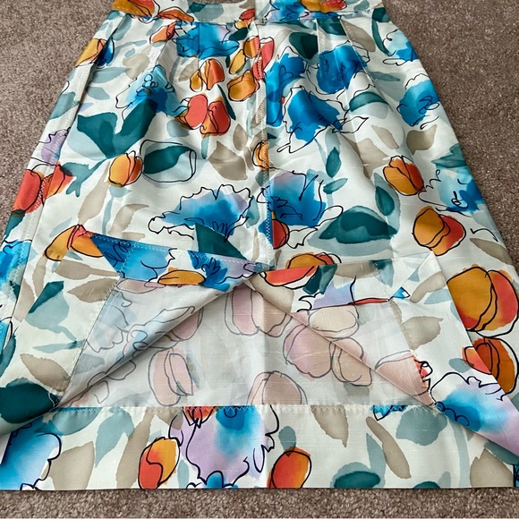 DOLCE & GABBANA Silk Knee Length Floral Skirt Size 42 - Picture 4 of 14